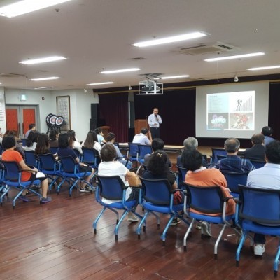 이철연 회장님 직원소양교육 이미지