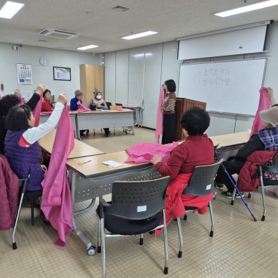 2025 노인맞춤돌봄 특화서비스 우울형 대상자 문화여가활동 &#034;보자기 공예&#034; 이미지