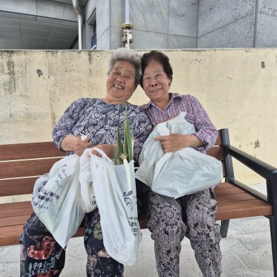 [노인맞춤돌봄서비스] 송헌복지회와 함께하는 신선한 나눔, 어르신 야채류 정기 후원 이미지