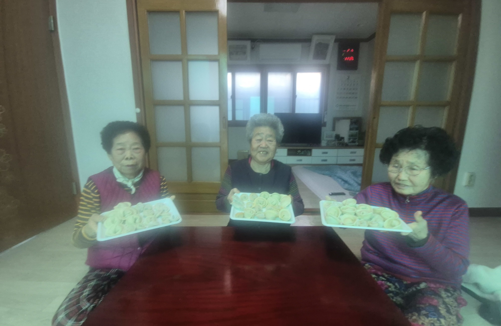 🥟 절기마다 마음을 나누는 어르신영양지원 게시물 첨부 이미지
