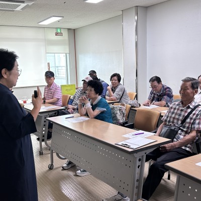 2차 노인인권교육 진행 이미지